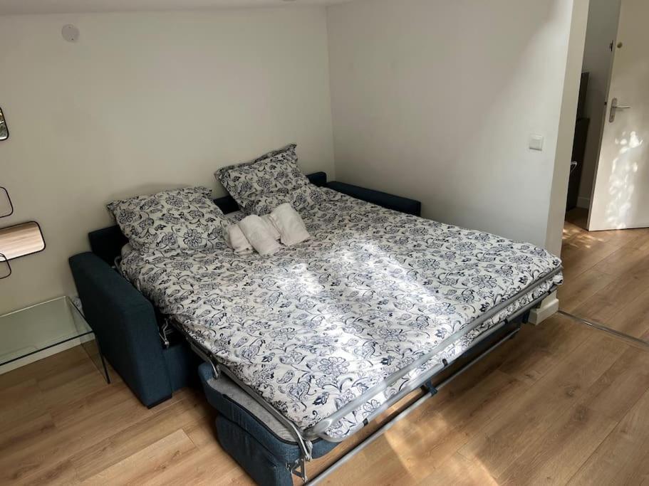 Ferienwohnung Paris : Charmant 2 Pieces Au Calme Exterior foto