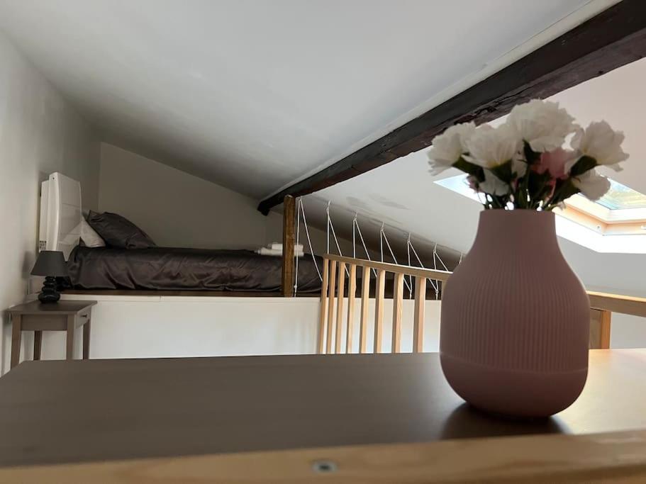 Ferienwohnung Paris : Charmant 2 Pieces Au Calme Exterior foto